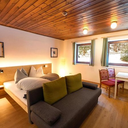 Apartpension Barenwirt Leutasch Exterior foto